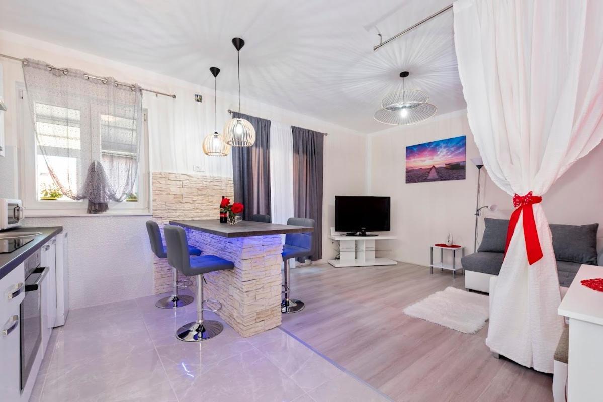 Lana Sibenik Daire Dış mekan fotoğraf
